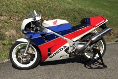 Honda RC30 4