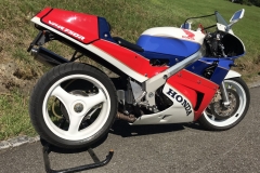 Honda RC30 6